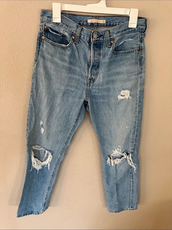 Levi's Light Blue Distressed Women's Jeans - Image 3