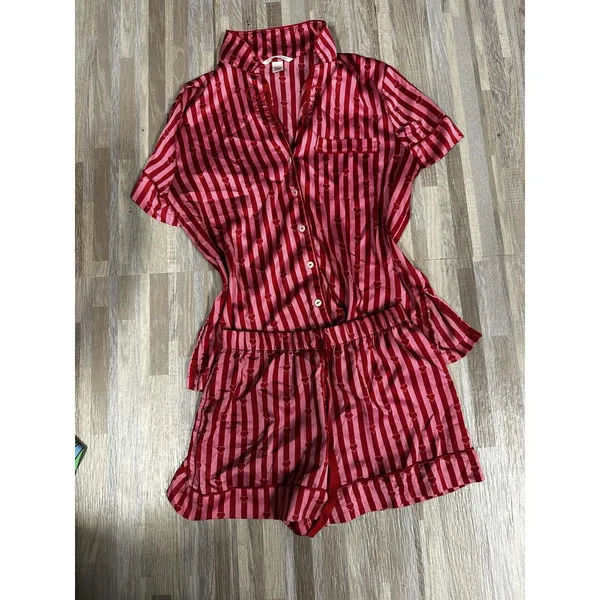 Victoria's Secret Pajama Set Womens XS Pink Heart Stripe Satin Shorts - Image 2