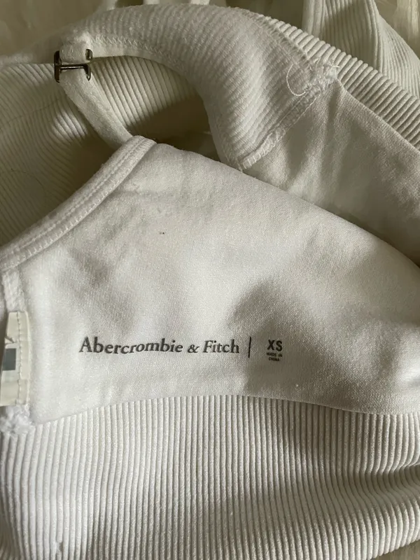 Abercrombie Crop Racerback Tank Top - Image 7