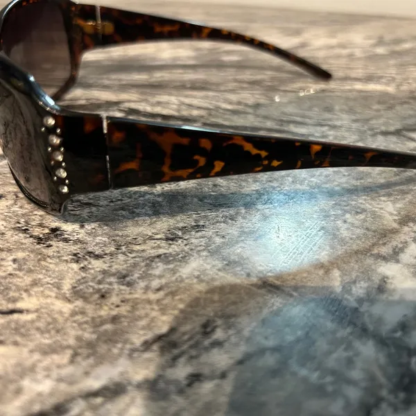 Brown Wraparound Sunglasses with Gradient Lenses - Image 3