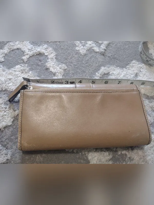 Coach Hamilton Tri-fold Leather Wallet - Image 2