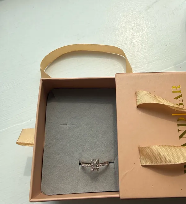 Pandora rose gold Ring with Clear Stones - Image 4