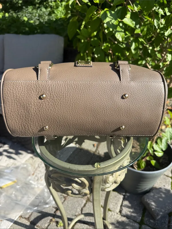 Dooney and Bourke sorrento satchel - Image 4