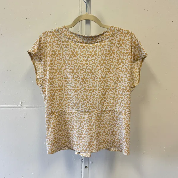 Ann Taylor Tan White Floral Damask Twist Front V-Neck Blouse Top Size Med - Image 2