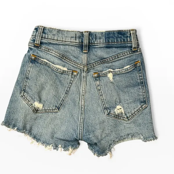 Abercrombie & Fitch Curve Love‎ High Rise Mom Shorts Distressed Light Wash 00/24 - Image 2