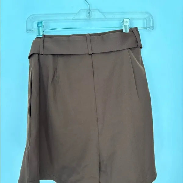 Princess Polly Belted  Shorts Size US 2 Brown - Image 10