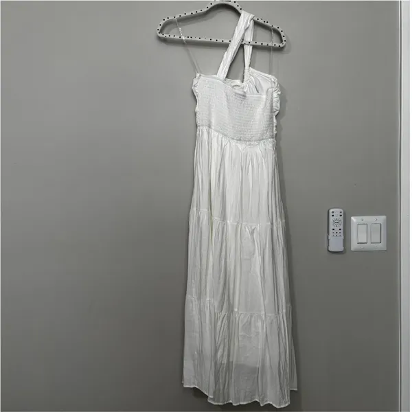 Petal & Pup VINNY ONE SHOULDER MAXI DRESS - WHITE Size Small - Image 4