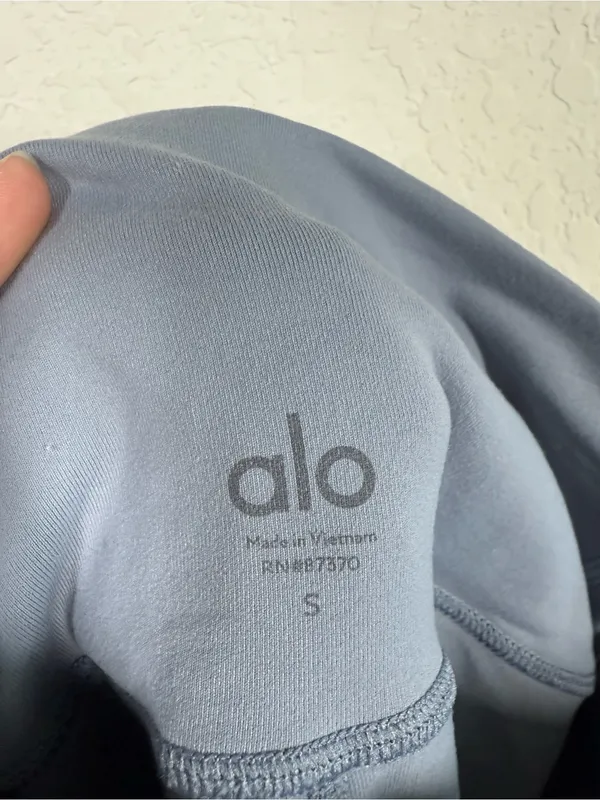 ALO Yoga Airlift Leggings Size Small - Image 4