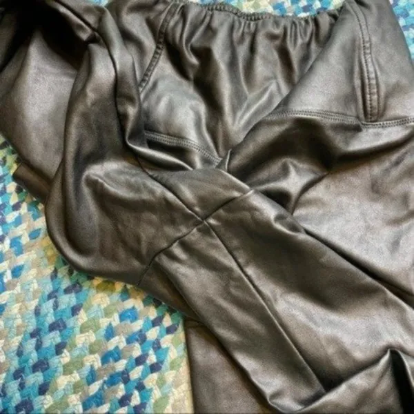 Aritzia‎ Leggings - Image 8