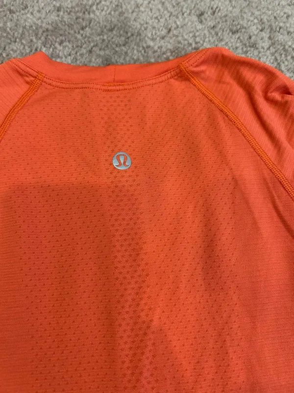 Lululemon Orange Swiftly Tech Long Sleeve Race Length Size 4 - Image 3