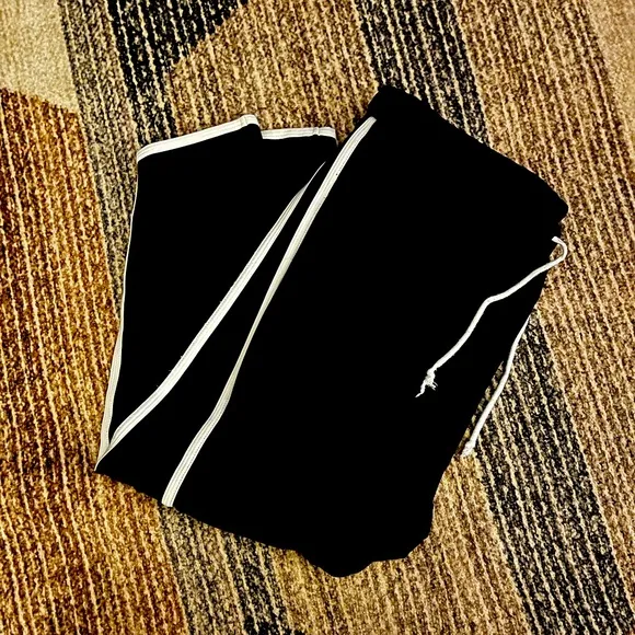 Black Capri Sweatpants Size 2X - Image 2