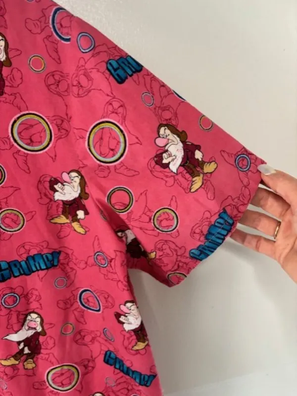 Disney Grumpy Seven Dwarfs Womens L Scrub Top Short Sleeve Pockets V Neck - Image 5