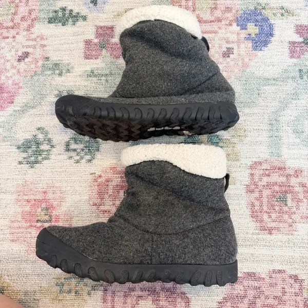 Bogs Womens B Moc II Boot Size 7 Waterproof Warm Cushioned Comfort Gray - Image 3