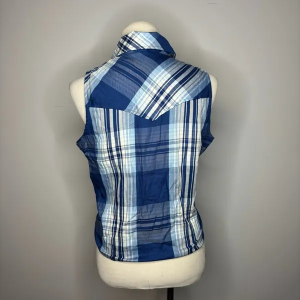 Idyllwind - Blue Plaid Print Embroidered Front Sleeveless Snap Western Shirt - Image 6