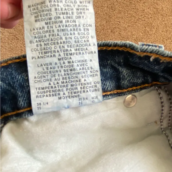 Women’s Wranglers size 11/12 x 30 - Image 11