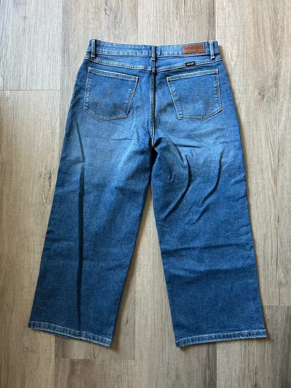 Wrangler High Rise Loose Straight Jeans - Image 2