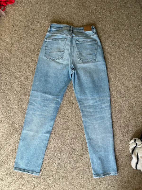 American Eagle Jeans - Image 3