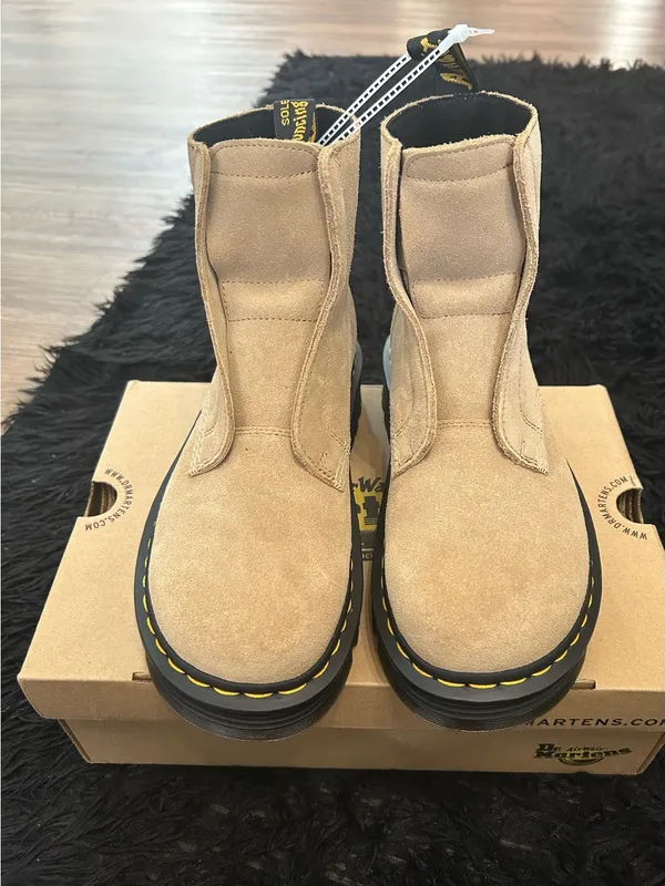 DR MARTENS Zebzag laceless leather boots booties shoes women’s 9 new - Image 2