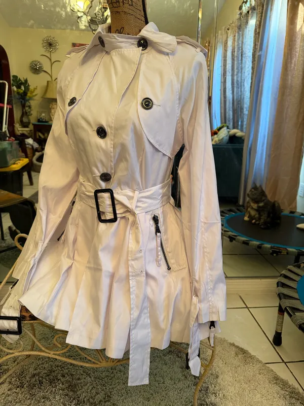 Beautiful jacket size fits XS/S 🩷 White - Image 3
