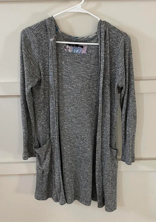 Haute Monde gray hooded sweater - Image 3