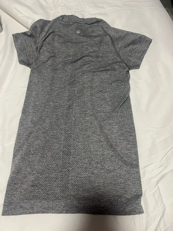 Lululemon Swiftly Tech Short Sleeve - Image 2