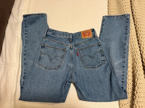 Levi’s Straight Wedgie Jeans Women’s - Image 2