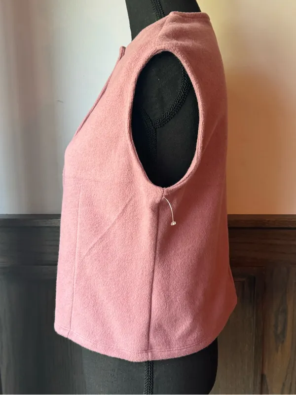 A new day Sleeveless Button-Front Pink Soft Vest medium NWT - Image 3