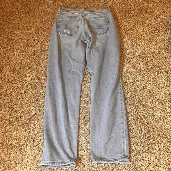 American Eagle Outfitters Mom Jeans Light Wash‎ Distressed High Rise Size 4 - Image 8