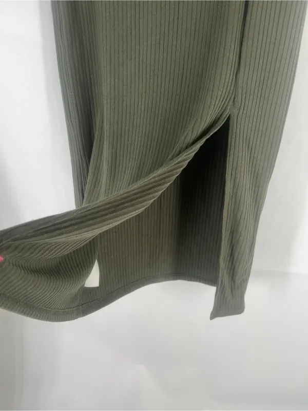Abercrombie & Fitch Olive Green Ribbed Midi Skirt with Side Slit - Image 3