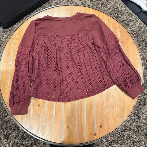Anthropologie Plum Eyelet Yoke V Neck Pullover Sweatshirt Women's Size L Cotton - Image 7