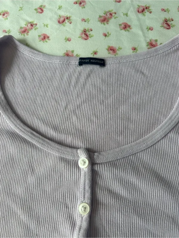 BRANDY MELVILLE Women’s Lavender Scoop Neck Button-Front Crop Top - Image 2