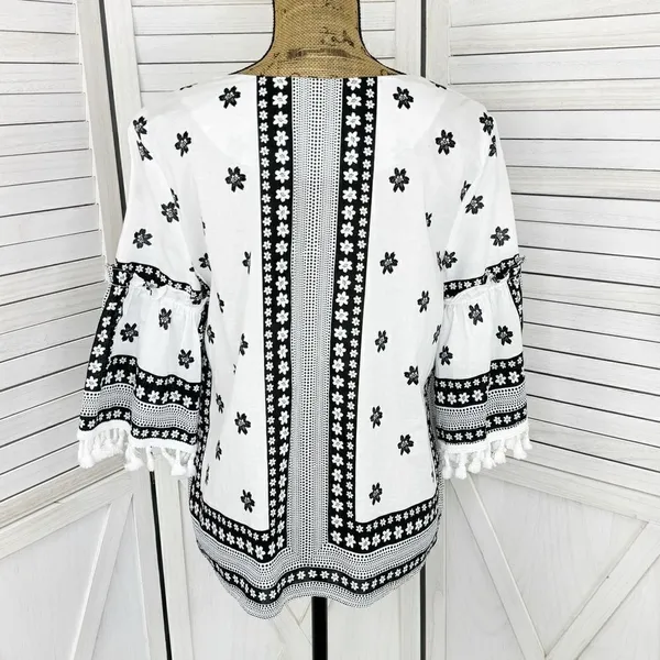 Soho New York & Comp Boho Fringe‎ Hem Floral Popover Shirt White Black Large - Image 4