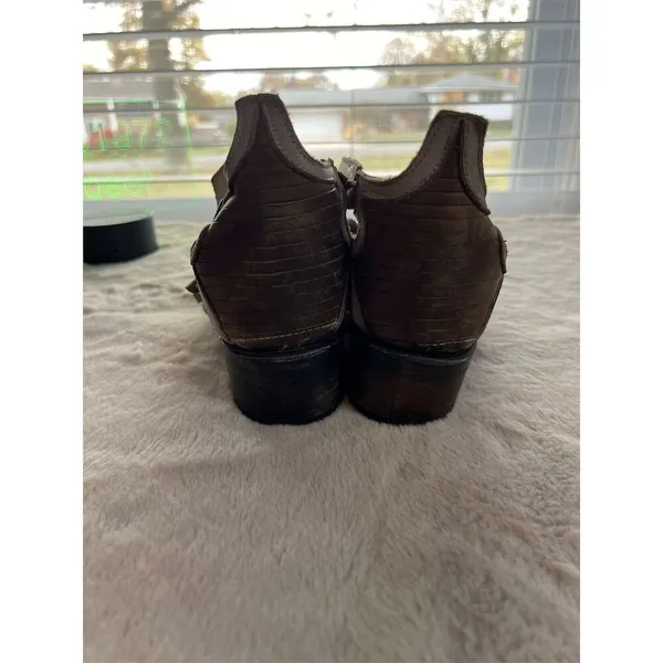 Freebird By Steven Arrow Women's Brown Leather Sandals Size 9 - Image 5