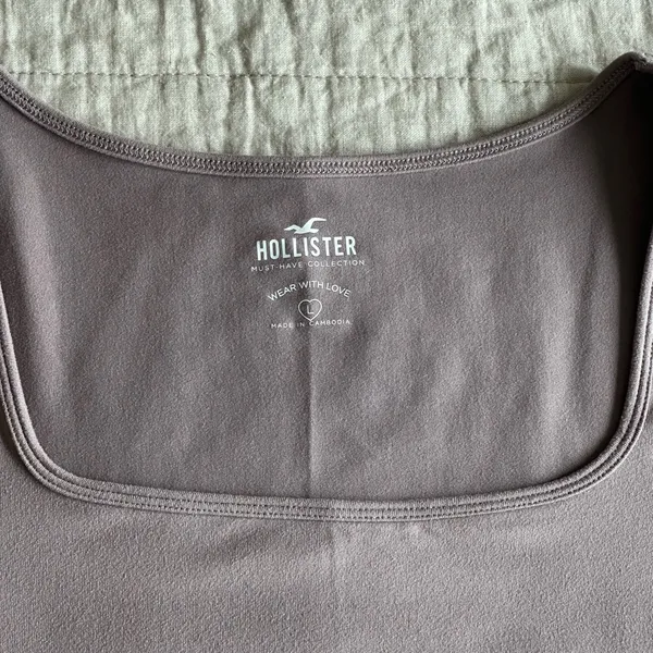 Hollister Mauve Tan Fitted Crop T-Shirt - Image 2