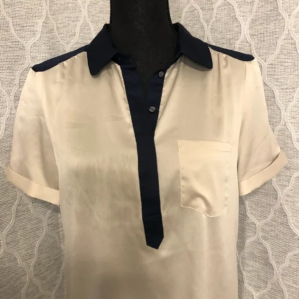 Ann Taylor Short Sleeve Blouse Navy & Champagne Medium - Image 2