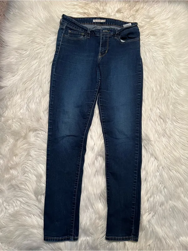 Levi's Women's Size 29 711 Skinny Jean Dark Wash Rinse Mid-Rise Stretch Cotton - Image 3