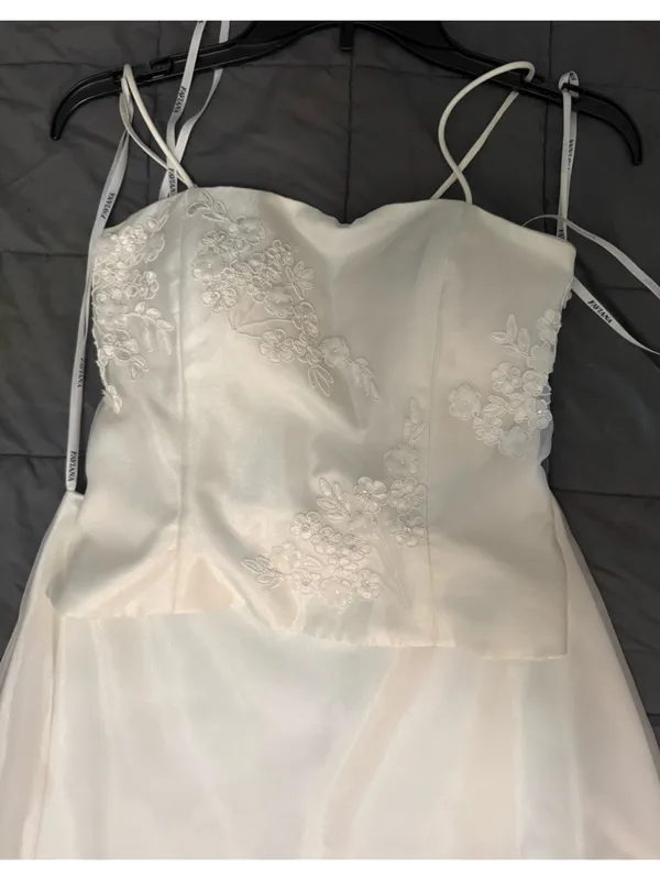 Faviana white strapless prom/wedding dress #prom #eveningwear #formal - Image 5