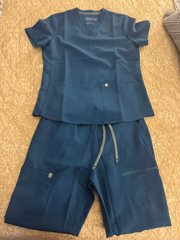 Fabletics Method Scrub Top - Image 5