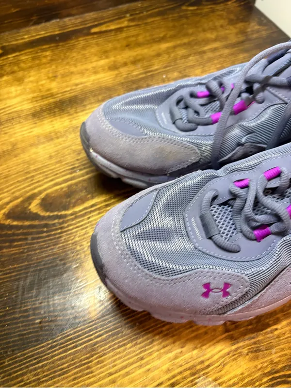 Under Armour Purple Tennis Shoes Size 9.5 - Image 4