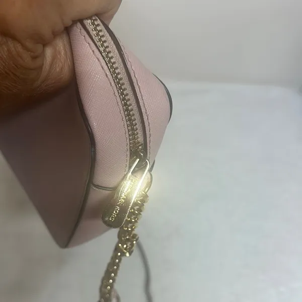Michael Kors Pink Crossbody Bag with Structured Design - Image 9