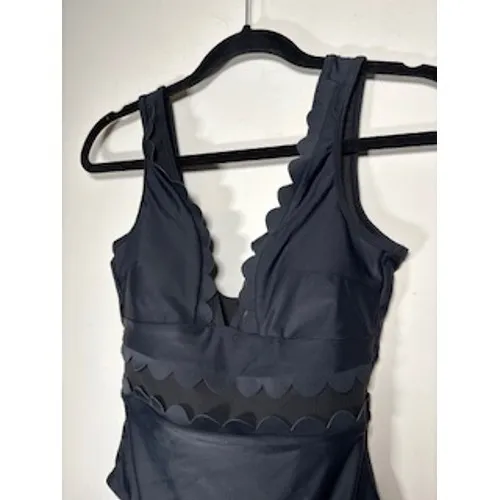Cupshe NEW One Piece Swimsuit Black Scalloped Mesh V-Neck Bathingsuit Classic‎ - Image 2