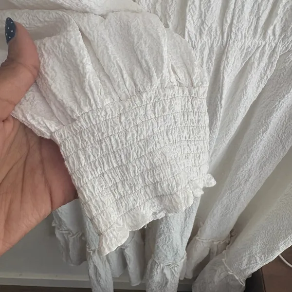 Calvin Klein White Textured V-Neck Midi Dress Smocked Waist‎ Size 6 - Image 9