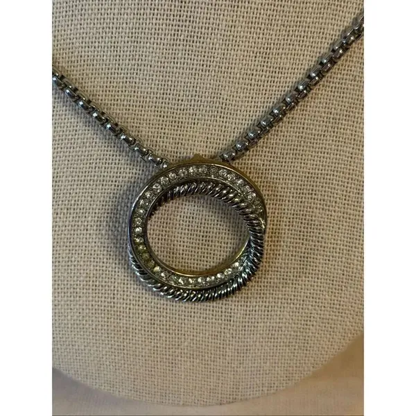 Rings Crossover Pendant Necklace in silver and gold tones (7462) - Image 2