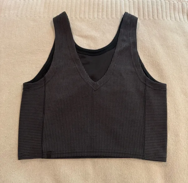 $58 Lululemon Softstreme Ribbed Cropped Tank Top Black Grey 6 S XS - Image 3