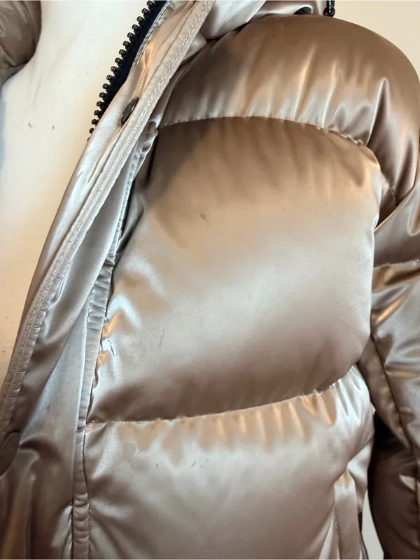 Aritzia The Super Puff Shorty Liquid Shine woman's jacket size 2xs relaxed fit - Image 14