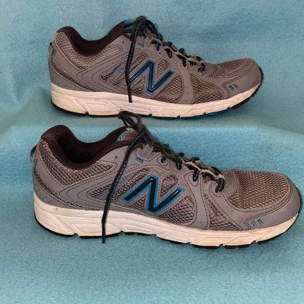 NEW BALANCE leather mesh memory foam lace up gray blue sneakers size 9.5 - Image 2