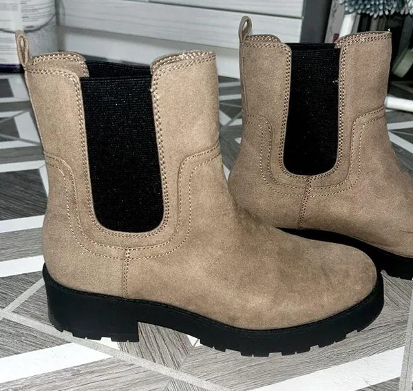 Old Navy Faux-Suede Chelsea Boots - Image 3