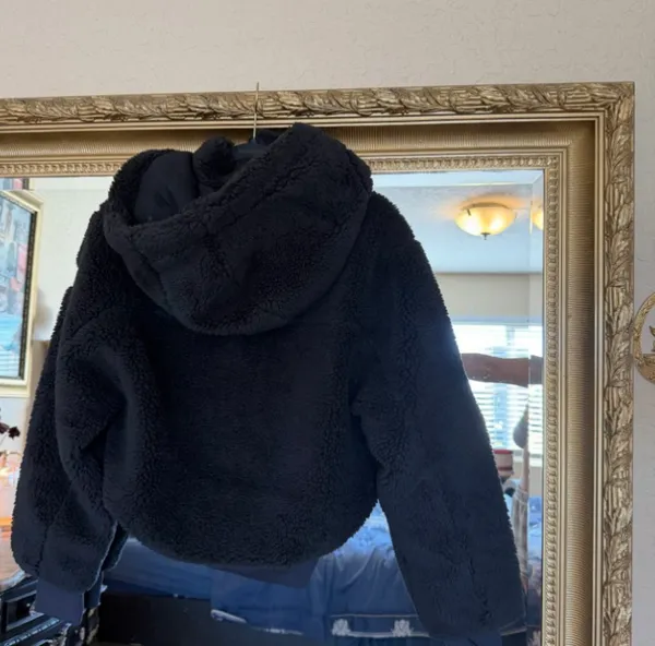 ALO Yoga Foxy Sherpa Jacket - Image 7