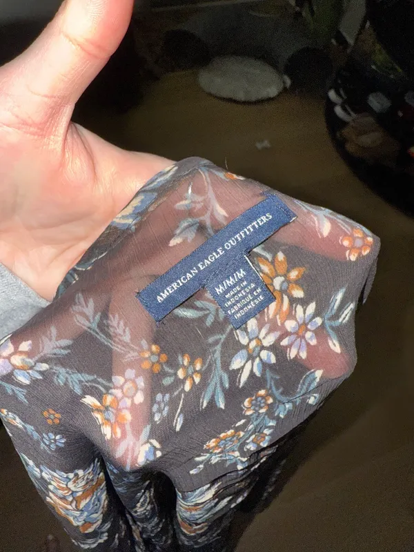 American Eagle Flowy Floral Cardigan - Image 2