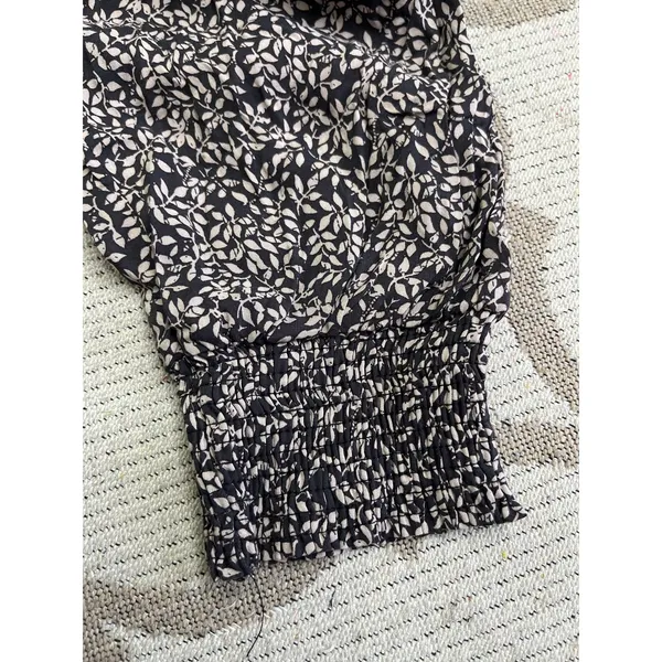 Faherty Women's Leaf Batik Cropped BEATRICE Smocked Top, Size XL - Image 11